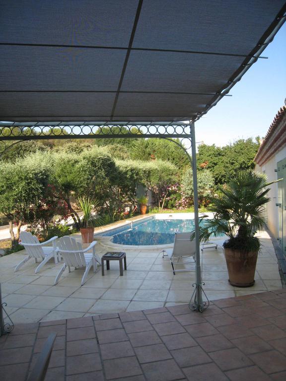 Le Clos Olives Comps  Bilik gambar